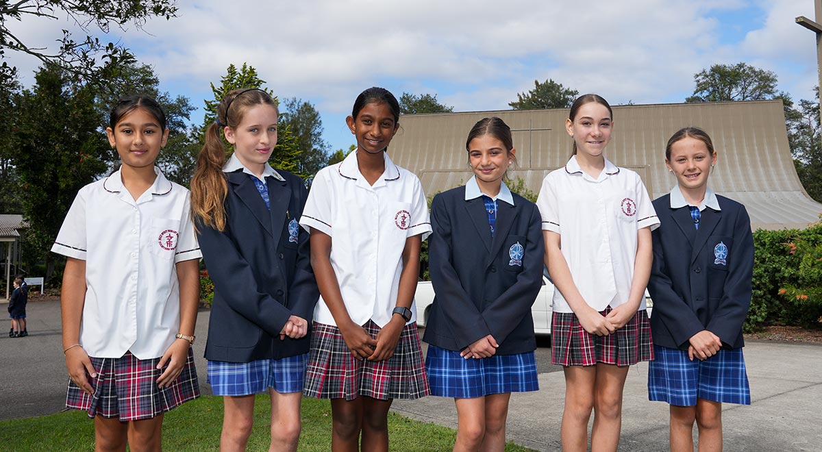 Students from Holy Spirit Primary St Clair joined students from host-school St Finbar’s Primary Glenbrook and many others for the launch of Project Compassion.