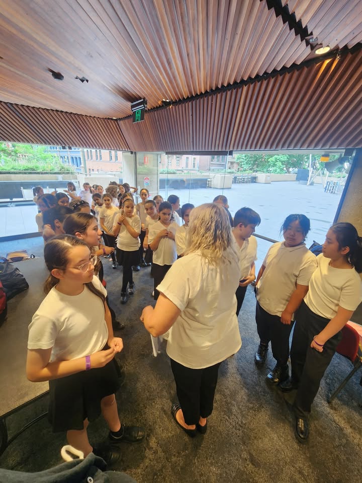 554557253339240_1458532506275039-1